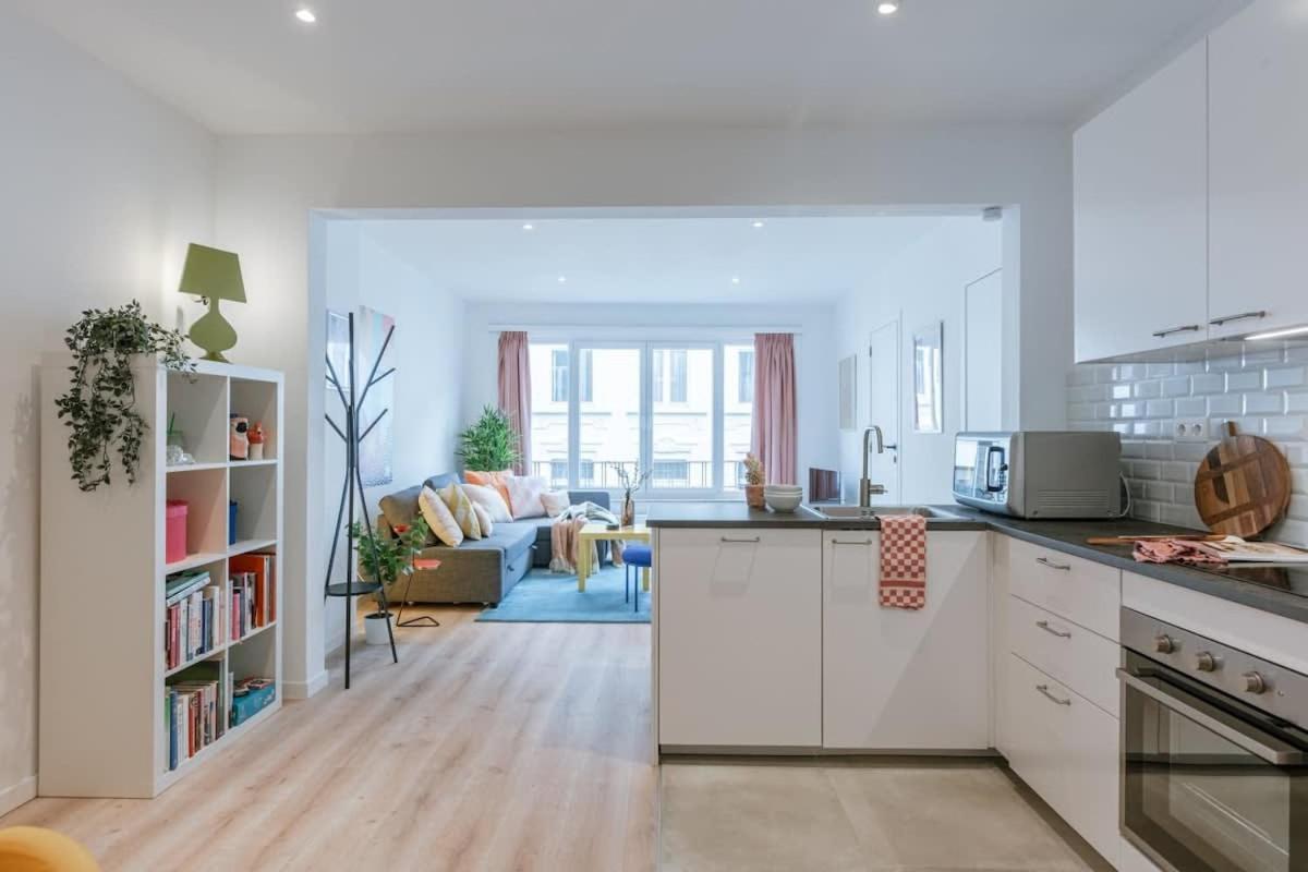 Colorful Pop Apartment In The Heart Of Anvers Exterior foto