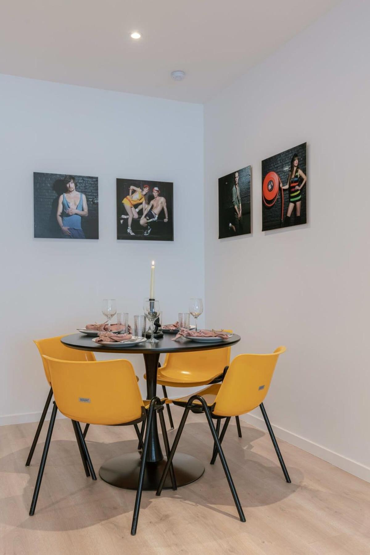 Colorful Pop Apartment In The Heart Of Anvers Exterior foto