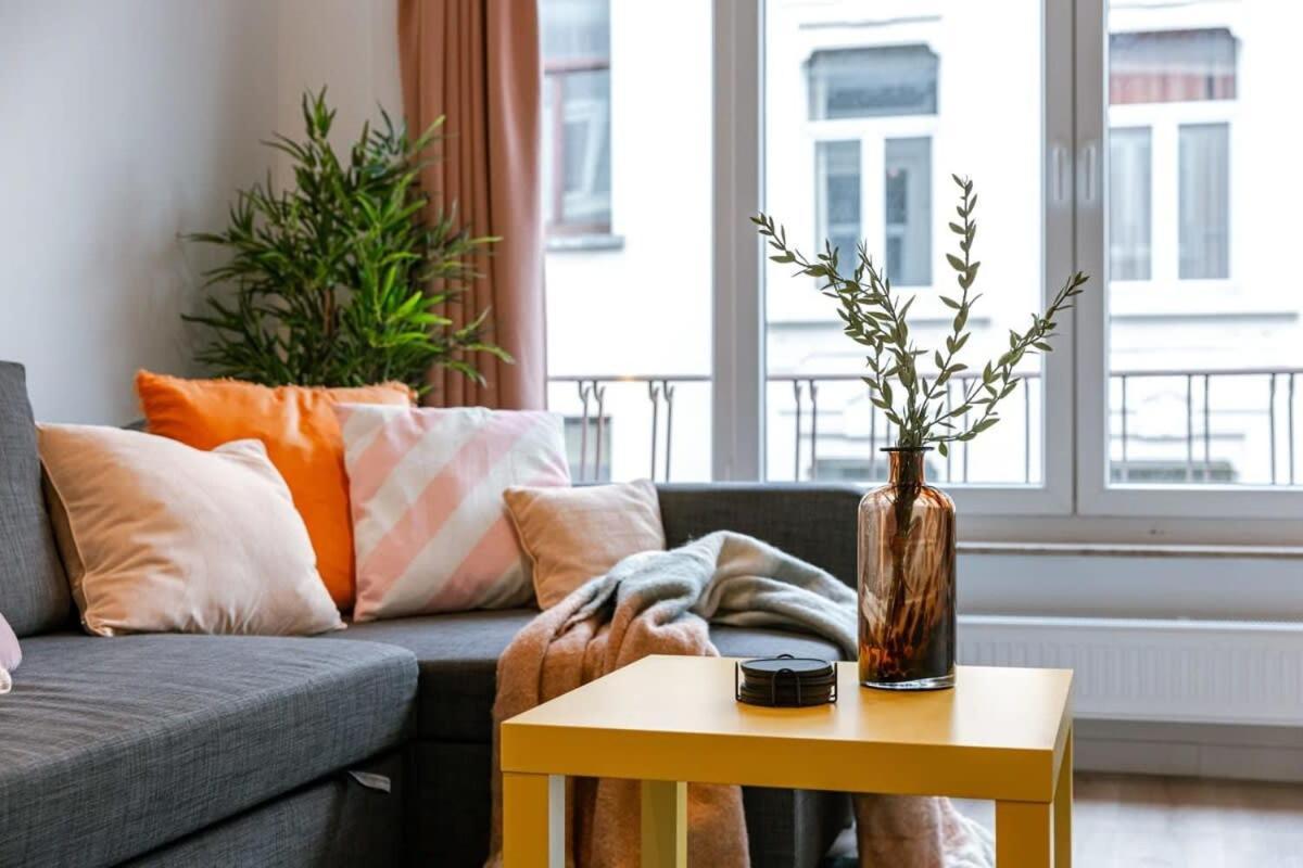 Colorful Pop Apartment In The Heart Of Anvers Exterior foto