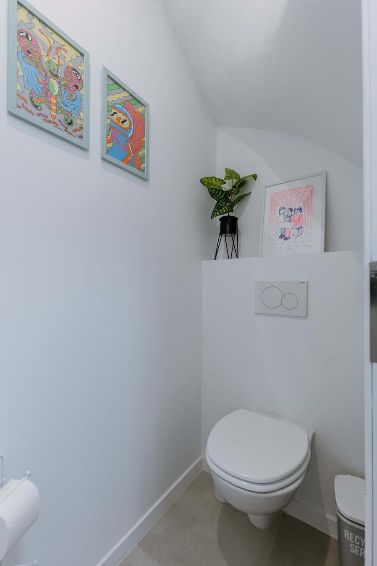 Colorful Pop Apartment In The Heart Of Anvers Exterior foto